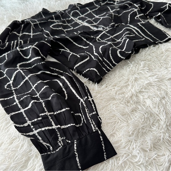 Good Soul Black White Abstract Open Back Tie Blouse High Neck size Medium - Picture 12 of 16
